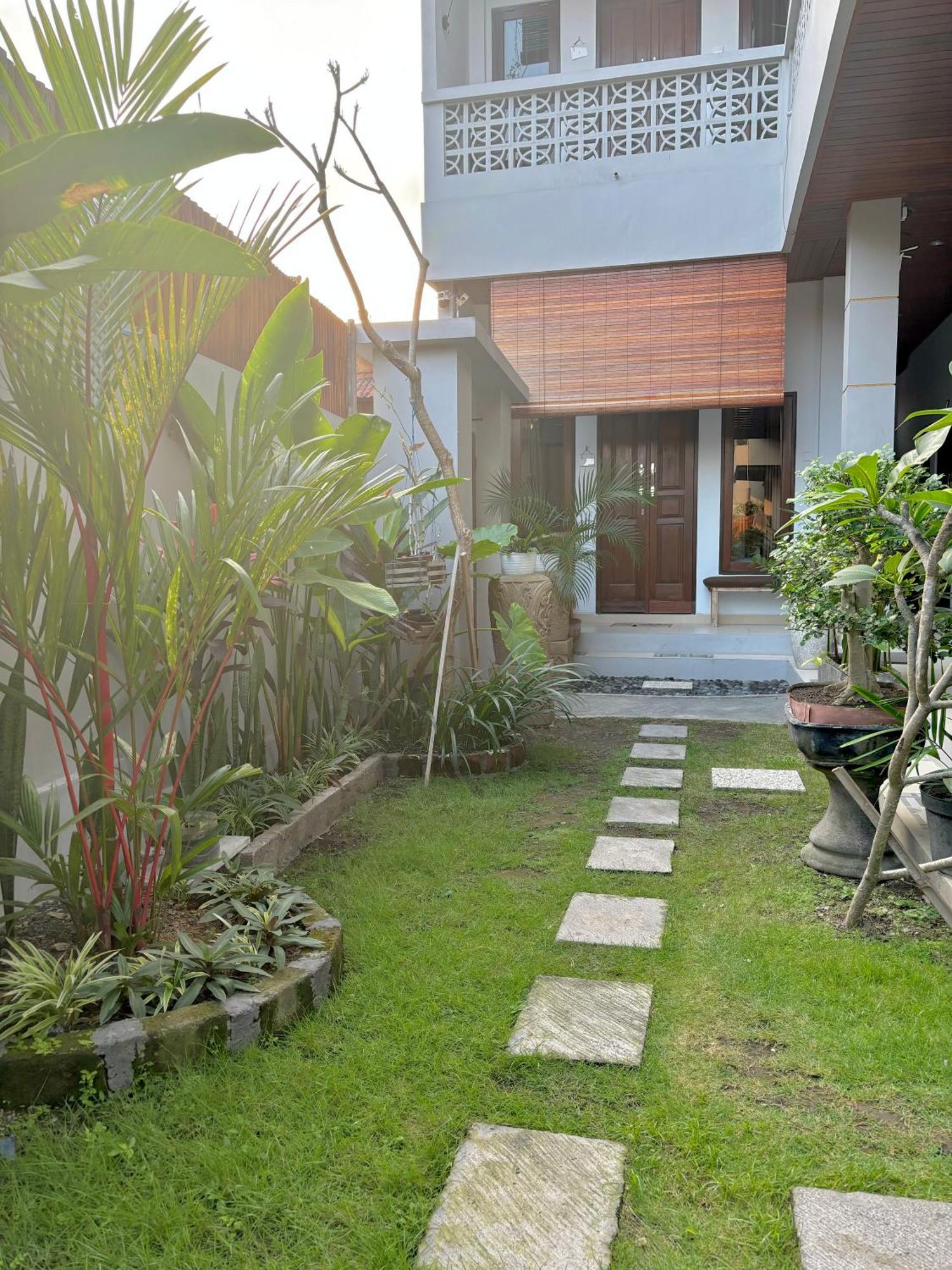 The Lima Home Stay In Canggu Exterior photo