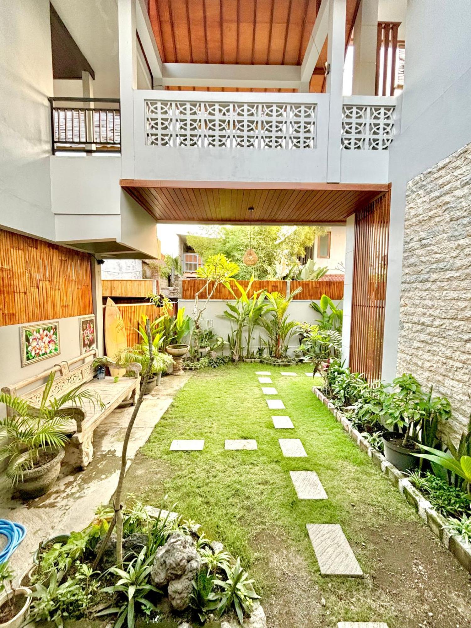 The Lima Home Stay In Canggu Exterior photo