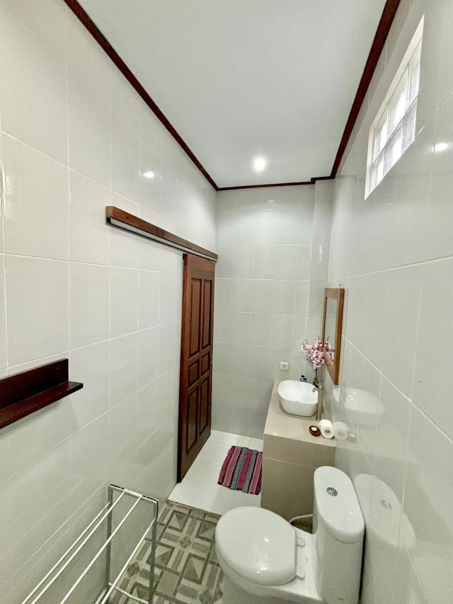 The Lima Home Stay In Canggu Exterior photo